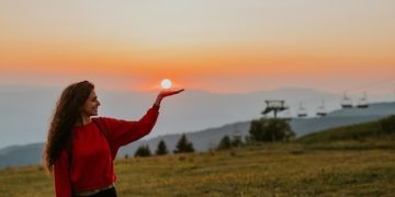 Unlock Your Inner Confidence: 7 Daily Affirmations for a Positive Mindset - Cover Image