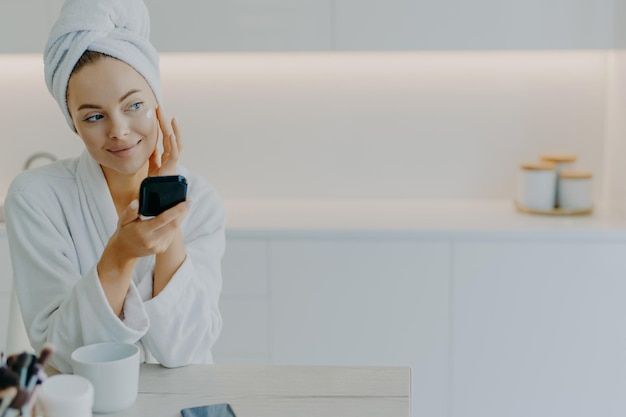 Achieve a 15% Brighter Complexion: 2025 Skincare Routine