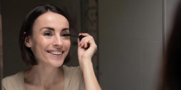 Confidence Boost: Your 5-Minute Makeup Routine for Busy Mornings - Cover Image