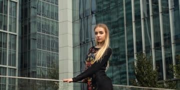 Nail the Casual Interview Look: 3 Outfits That Impress - Cover Image
