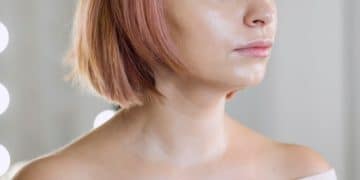 The Ultimate Guide to Contouring: Slim Your Face by 15% - Cover Image