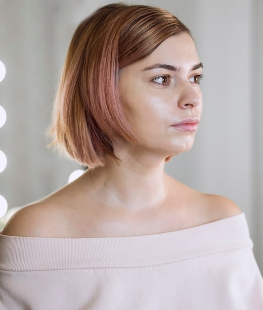 The Ultimate Guide to Contouring: Slim Your Face by 15%