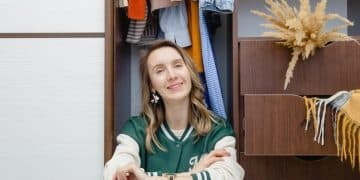 Capsule Wardrobe Guide: Simplify Style & Boost Confidence - Cover Image