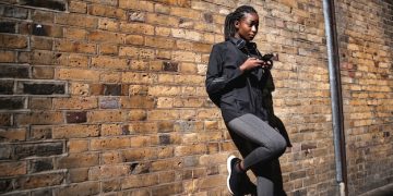 Athleisure 2.0: Performance Fabrics Reshaping US Fashion - Cover Image